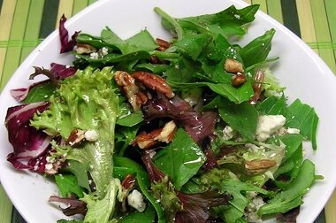 Mixed Greens with Walnuts-Blue Cheese and Balsamic Vinaigrette